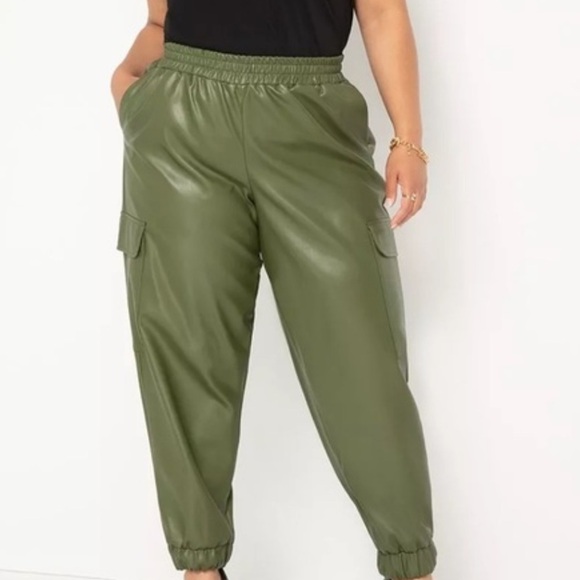 Eloquii Green Vegan Leather Cargo Jogger Pants Pull On Size 24 Q - Picture 2 of 10